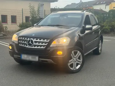 Gebraucht Mercedes ML350 265 PS (194 kW) 2009 Schwarz SUV