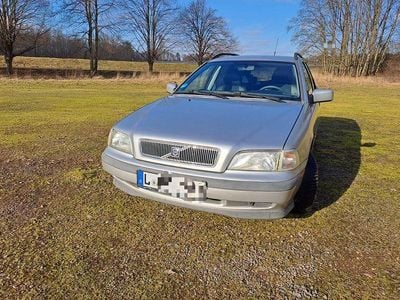 Gebraucht Volvo V40 122 PS (89 kW) 1999 Silber Kombi