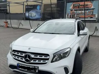Gebraucht Mercedes GLA200 Urban 136 PS (100 kW) 2019 SUV