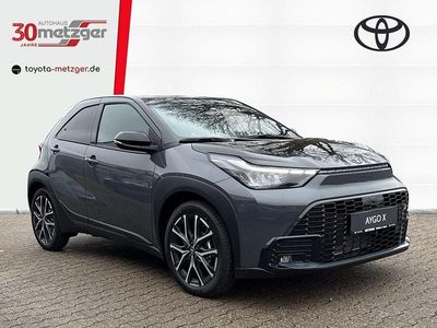 Neu Toyota Aygo X Sport 116 PS (85 kW) 2026 Grau SUV