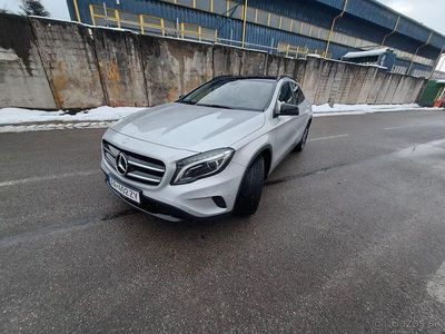 Silber Gebraucht 2014 Mercedes GLA250 SUV | 16.000 €