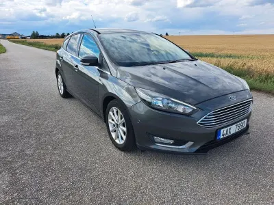 Gebraucht Ford Focus Titanium 125 PS (91 kW) 2015 Grau Limousine