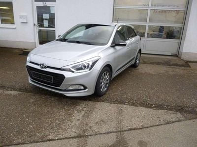 Gebraucht Hyundai i20 Passion Plus 120 PS (88 kW) 2018 Silber Limousine