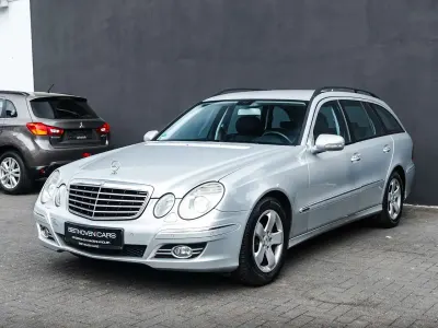 Usado Mercedes E220 Avantgarde 170 CV (125 kW) 2006 Plateado Berlina