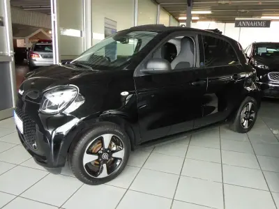 Gebraucht Smart ForFour Electric Drive 60 kW (82 PS) 2021 Schwarz Limousine