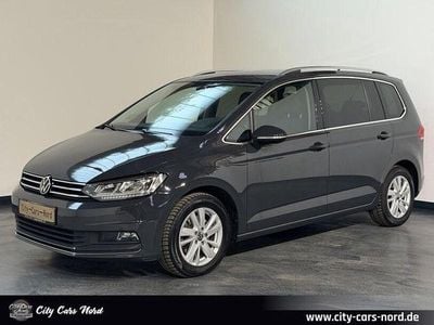 Grau Gebraucht 2021 VW Touran Highline Van / Kleinbus | 19.799 € (Superpreis)