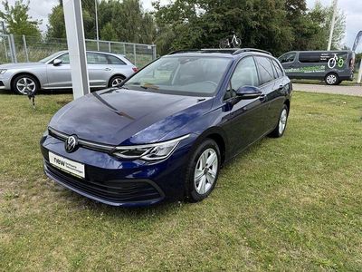 Gebraucht VW Golf VIII Life 116 PS (85 kW) 2023 Atlantik blau Kombi