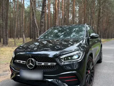 Gebraucht Mercedes GLA200 Edition 163 PS (119 kW) 2021 Schwarz SUV