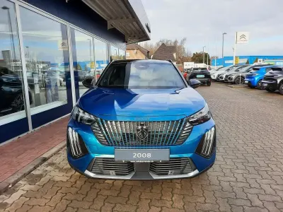 Neu Peugeot 2008 GT 145 PS (106 kW) 2026 Obsession blau SUV