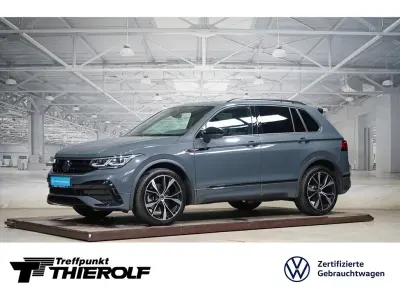 Gebraucht VW Tiguan R-line 200 PS (147 kW) 2023 Delfingrau metallic SUV
