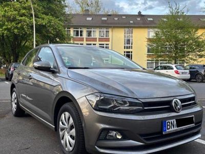 Gebraucht VW Polo Comfortline 95 PS (69 kW) 2018 Grau Kleinwagen