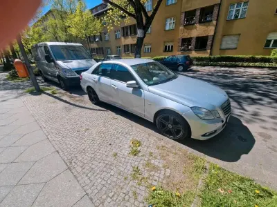 Usata Mercedes E350 231 CV (169 kW) 2010 Argento Berlina