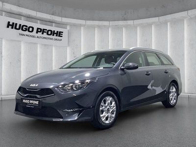 Grau Gebraucht 2023 Kia Ceed Vision Kleinwagen | 19.290 € (Fairer Preis)