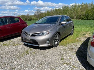 gebraucht Toyota Auris Life+ 1.6 Klimaautom SHZ Rückfahrkam. Temp