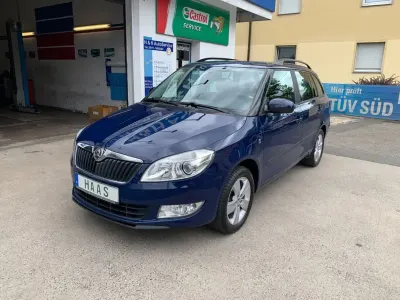 Gebraucht Skoda Fabia Fresh 86 PS (63 kW) 2013 Blau Kombi