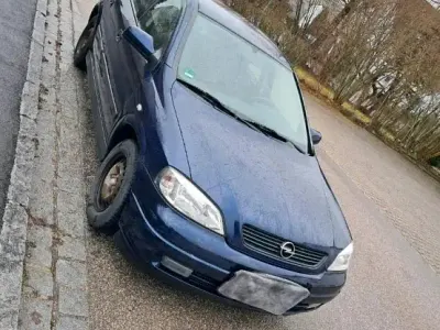 Usata Opel Astra 101 CV (74 kW) 2002 Blu Berlina