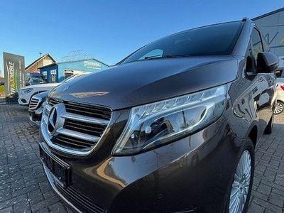 Gebraucht Mercedes V250 Avantgarde Edition 190 PS (139 kW) 2016 Braun Van / Kleinbus