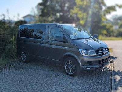 Gebraucht VW Multivan Comfortline 204 PS (150 kW) 2016 Grau Van / Kleinbus
