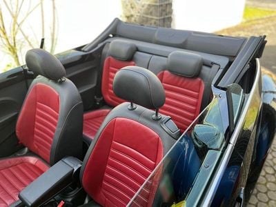 Usata VW Beetle 105 CV (77 kW) 2014 Nero Utilitaria