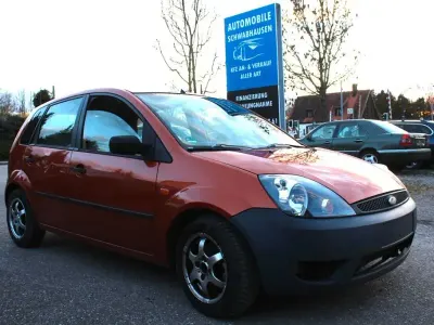 Gebraucht Ford Fiesta Futura 69 PS (50 kW) 2004 Orange Kleinwagen