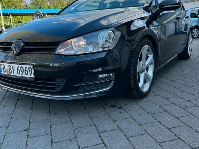 Gebraucht VW Golf VII LOUNGE 110 PS (80 kW) 2015 Schwarz Limousine
