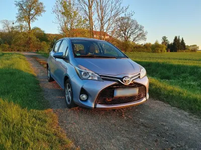 Gebraucht Toyota Yaris Edition-S 101 PS (74 kW) 2016 Blau Kleinwagen