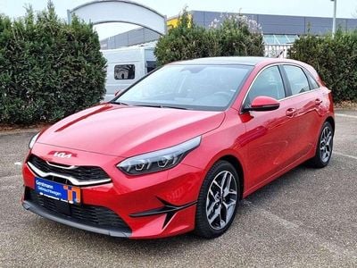 Gebraucht Kia Ceed Spirit 140 PS (102 kW) 2025 Infrarot metallic Kleinwagen