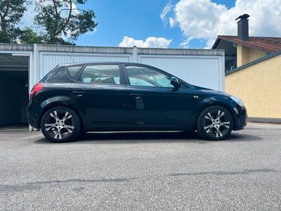 gebraucht Kia Ceed 2.0 CRDI - Vollausstattung - black Voll-Leder-Interieur