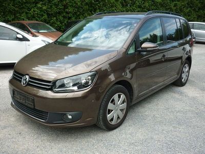Gebraucht VW Touran Comfortline 105 PS (77 kW) 2014 Braun Van / Kleinbus