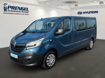 Gebraucht Renault Trafic Life 120 PS (88 kW) 2020 Blau Van / Kleinbus