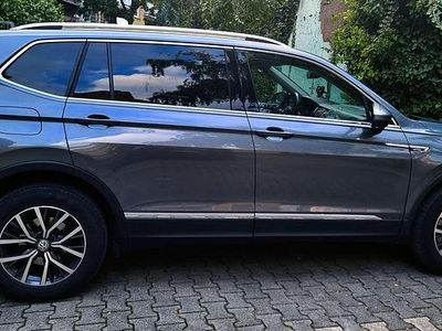 Gebraucht VW Tiguan Allspace 190 PS (139 kW) 2019 Grau SUV