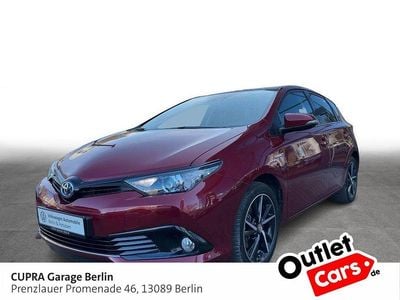 Gebraucht Toyota Auris Team 99 PS (72 kW) 2018 Rot Limousine