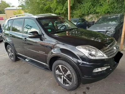 Gebraucht SsangYong Rexton 178 PS (130 kW) 2017 Schwarz SUV