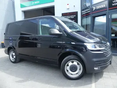 Gebraucht VW Transporter 150 PS (110 kW) 2023 Deep black perleffek (metallic) Van