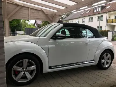 Używany VW Beetle Cabriolet Sport 211 KM (155 kW) 2014 Biały Kabriolet