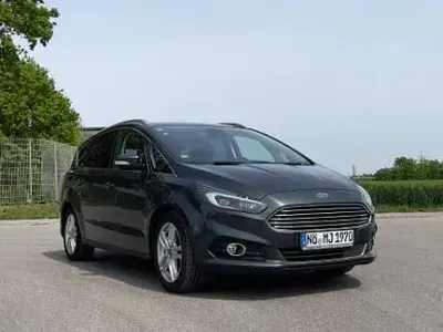 Gebraucht Ford S-MAX Titanium 150 PS (110 kW) 2018 Schwarz Van / Kleinbus