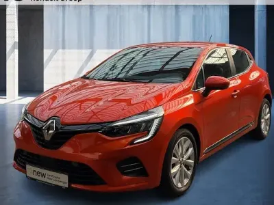 Usata Renault Clio V Intens 91 CV (66 kW) 2021 Arancione Berlina