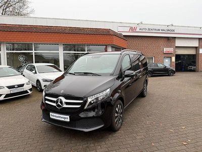 Schwarz Gebraucht 2024 Mercedes V300 Van / Kleinbus | 64.999 €