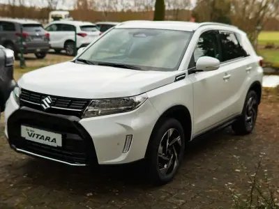 Gebraucht Suzuki Vitara Comfort+ 129 PS (94 kW) 2025 Cool white pearl metallic SUV