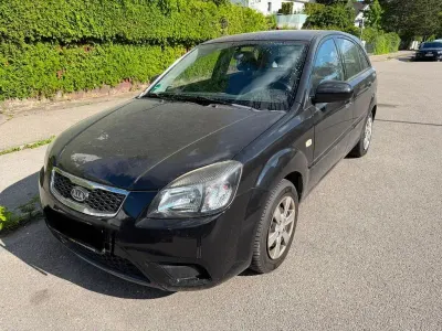Gebraucht Kia Rio Vision 75 PS (55 kW) 2010 Schwarz Limousine