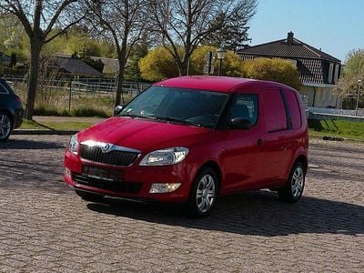 Usata Skoda Roomster 90 CV (66 kW) 2012 Rosso Monovolume