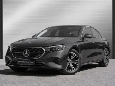 Gebraucht Mercedes E220 Avantgarde 197 PS (144 kW) 2025 Grau Limousine