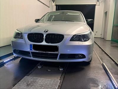 Usata BMW 525 218 CV (160 kW) 2005 Argento Berlina