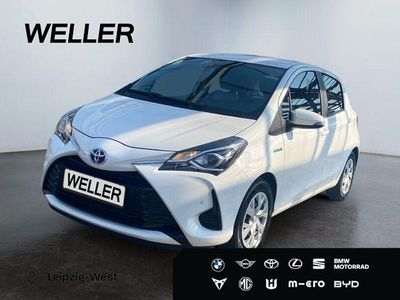 Gebraucht Toyota Yaris Hybrid Club 101 PS (74 kW) 2019 Weiss Kleinwagen