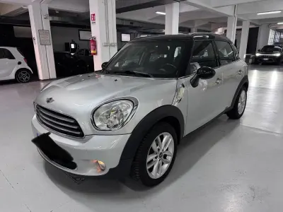 Usata Mini One Countryman 131 CV (96 kW) 2014 Argento SUV