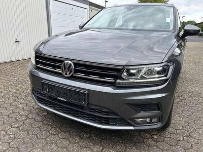 Indiumgrau metallic Gebraucht 2017 VW Tiguan Comfortline SUV | 15.666 € (Guter Preis)