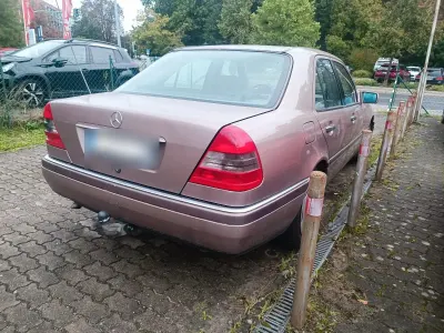 Gebraucht Mercedes C250 Elegance 116 PS (85 kW) 1993 Gold Limousine