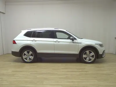Gebraucht VW Tiguan Allspace Life 200 PS (147 kW) 2023 Weiss SUV