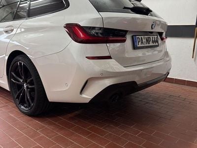 Gebraucht BMW 320 M Sport 190 PS (139 kW) 2022 Weiß Kombi