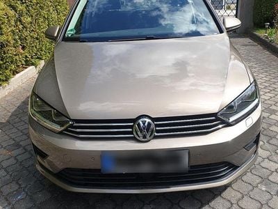 Second-hand VW Golf VII Comfortline 125 CP (91 kW) 2015 Auriu Berlinǎ